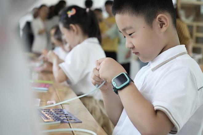 开云 开云体育平台2184个“共同体”、8000余名中小学生受益！济南高新区破解暑期“看护难”出实招(图6)