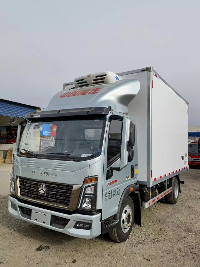 北京重汽豪沃42米冷藏车235米冷箱Kaiyun 开云(图2)